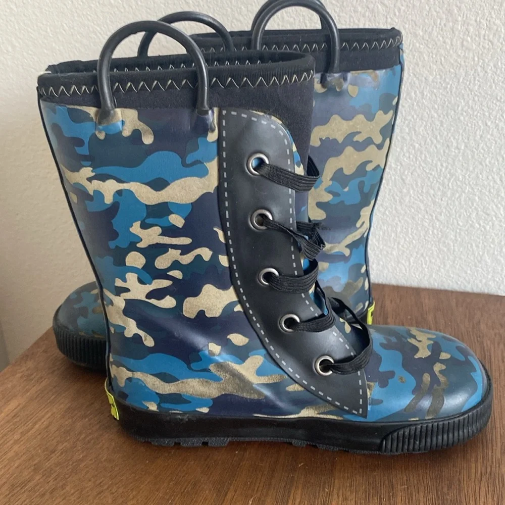 Western Chief Blue Camo waterproof Rain Boots Pull On Snow Boots, Kids 11/12